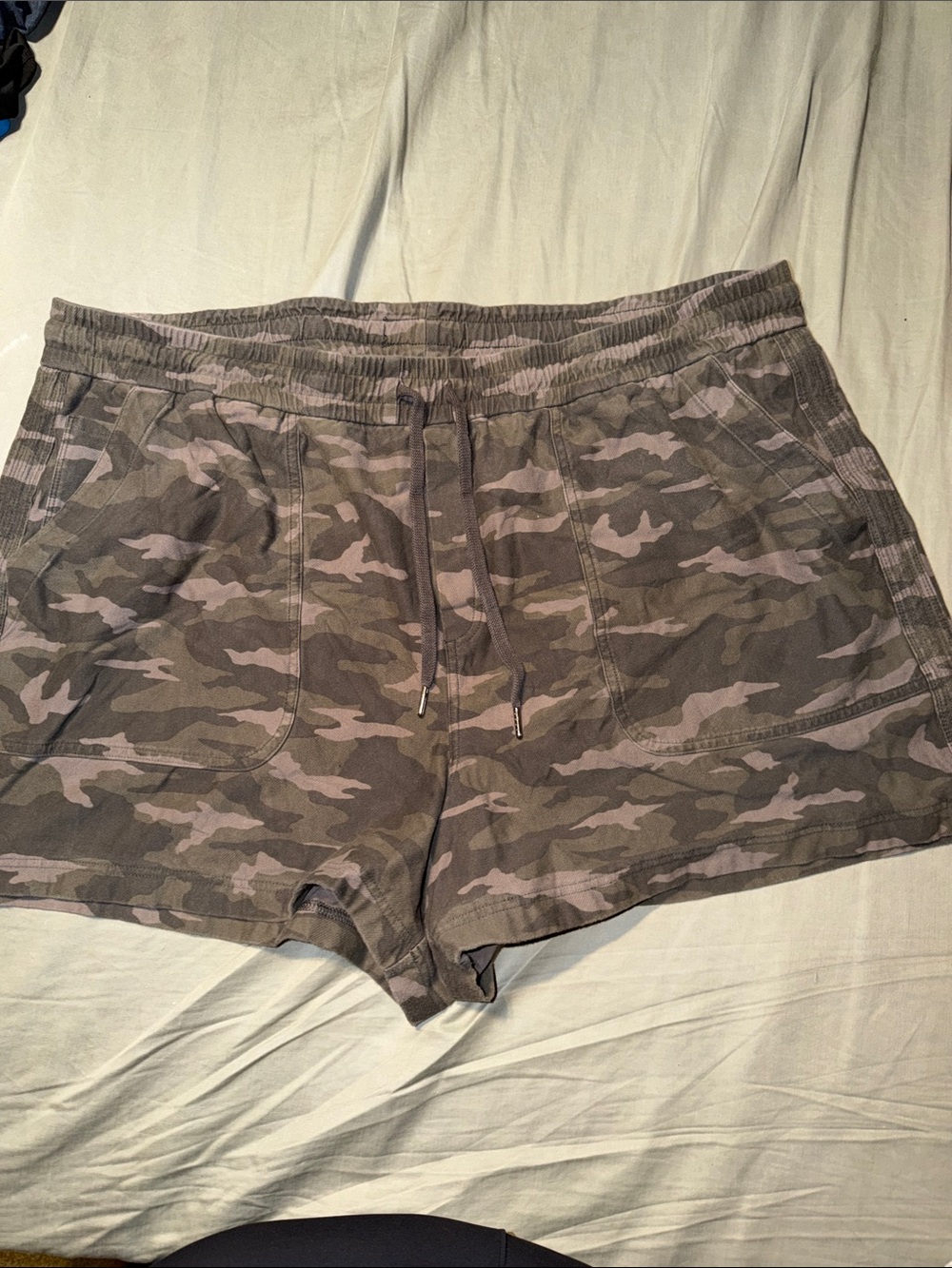 Athleta Women's Camo Drawstring Athletic Shorts — Olive & Taupe